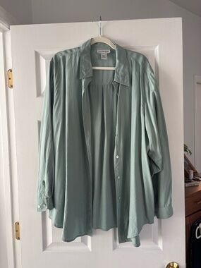 Oversized 100% Silk 24w Button-Front Blouse in Sage Green